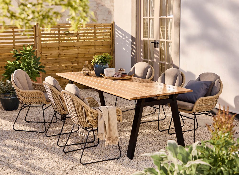 Yarlington 6 Seat Garden Dining Set 5056771099007
